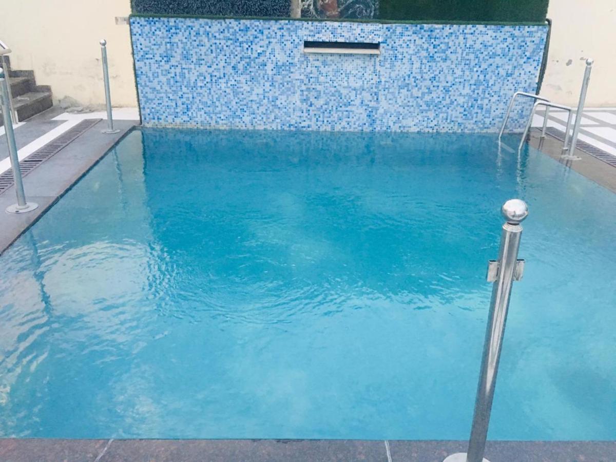 Sallow Royal Suites Amritsar Extérieur photo